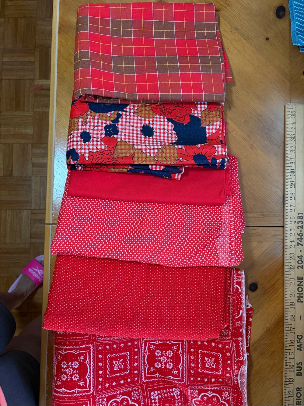 Fabric Set, 6 Pieces, Red & White Cotton, 18.17 Total Yards